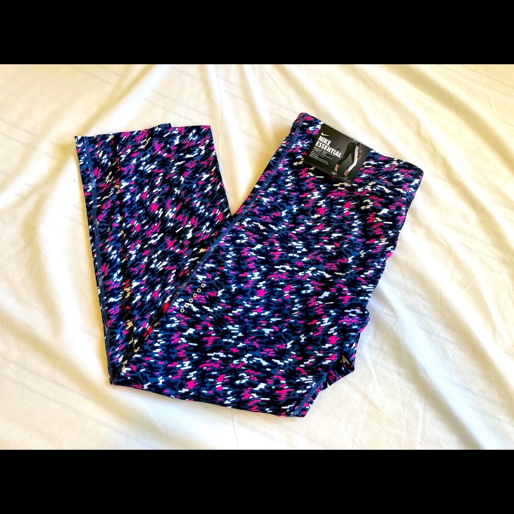 Cropped Nike Essential Tights